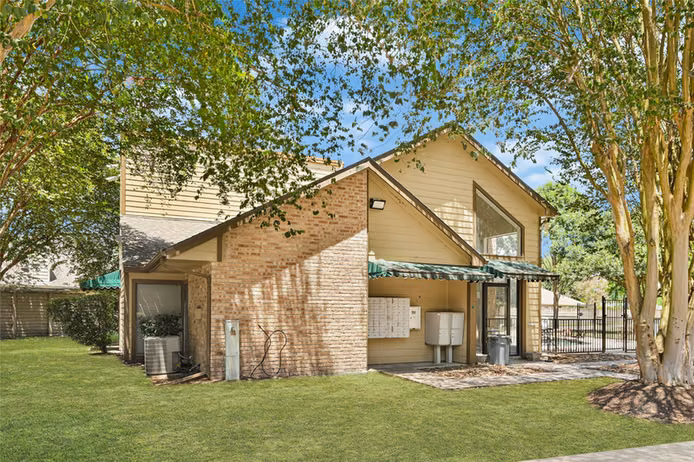 Photo of 16800 Sugar Pine Drive 31, Houston, TX 77090