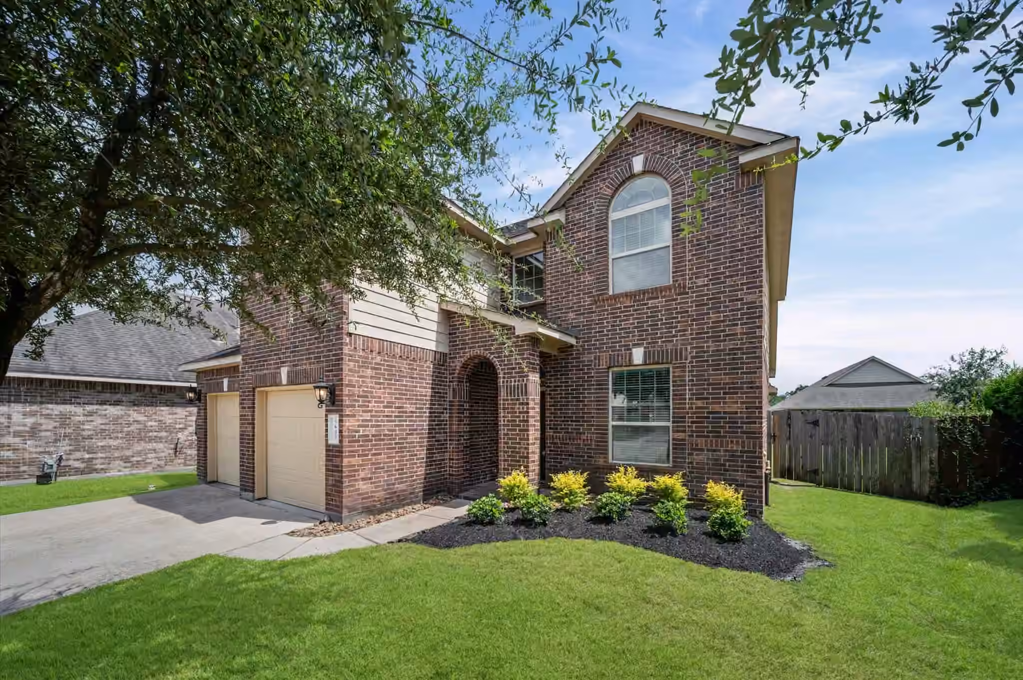 Photo 3 of 5635 Glenfield Spring Lane, Spring, TX