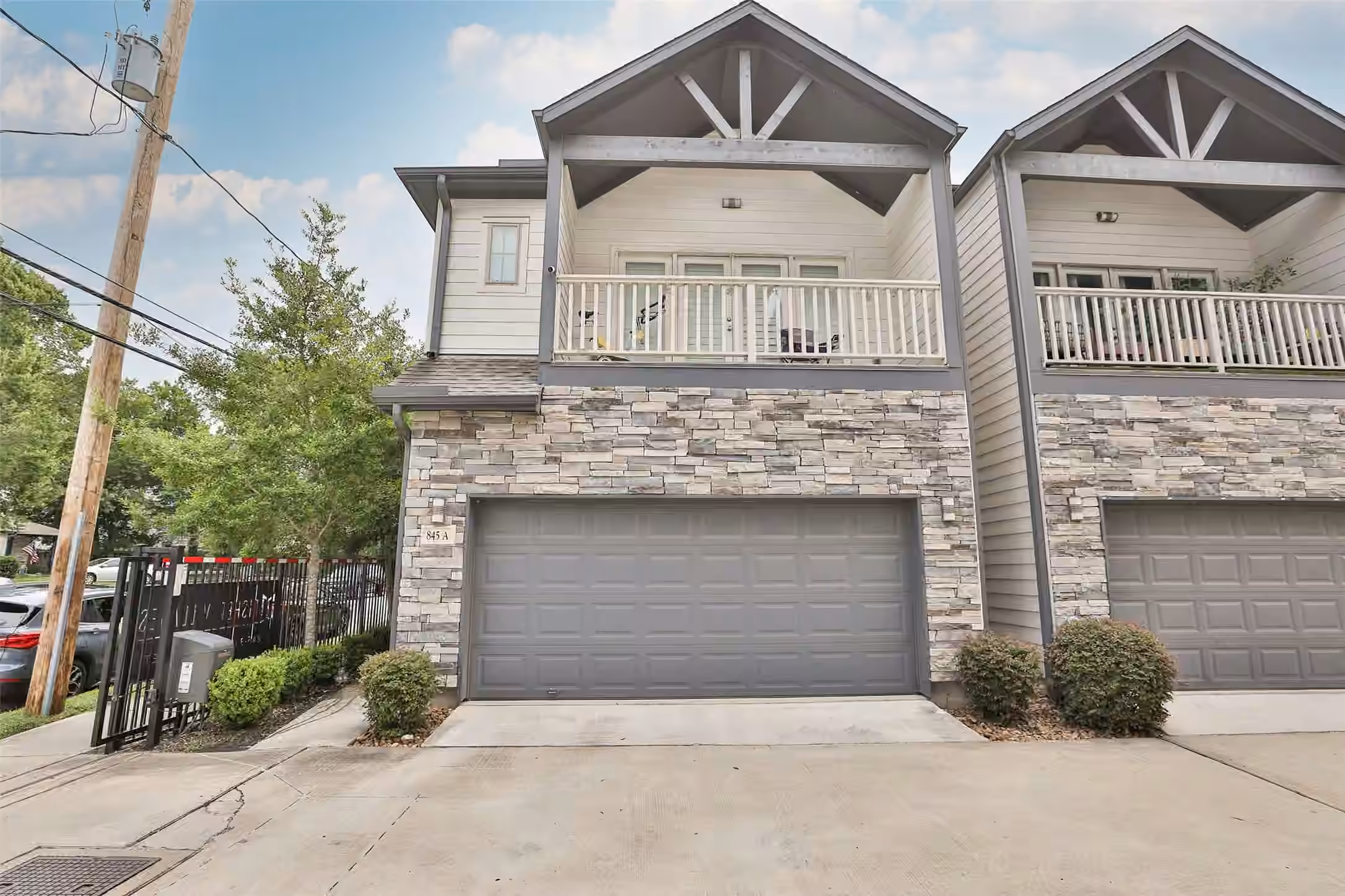 Photo of 845 Fisher Street A, Houston, TX