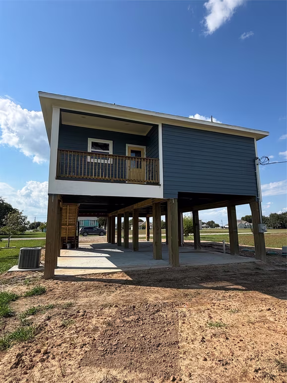 Photo 3 of 423 Calumet, Palacios, TX