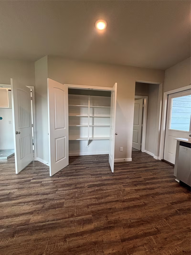 Photo 6 of 423 Calumet, Palacios, TX