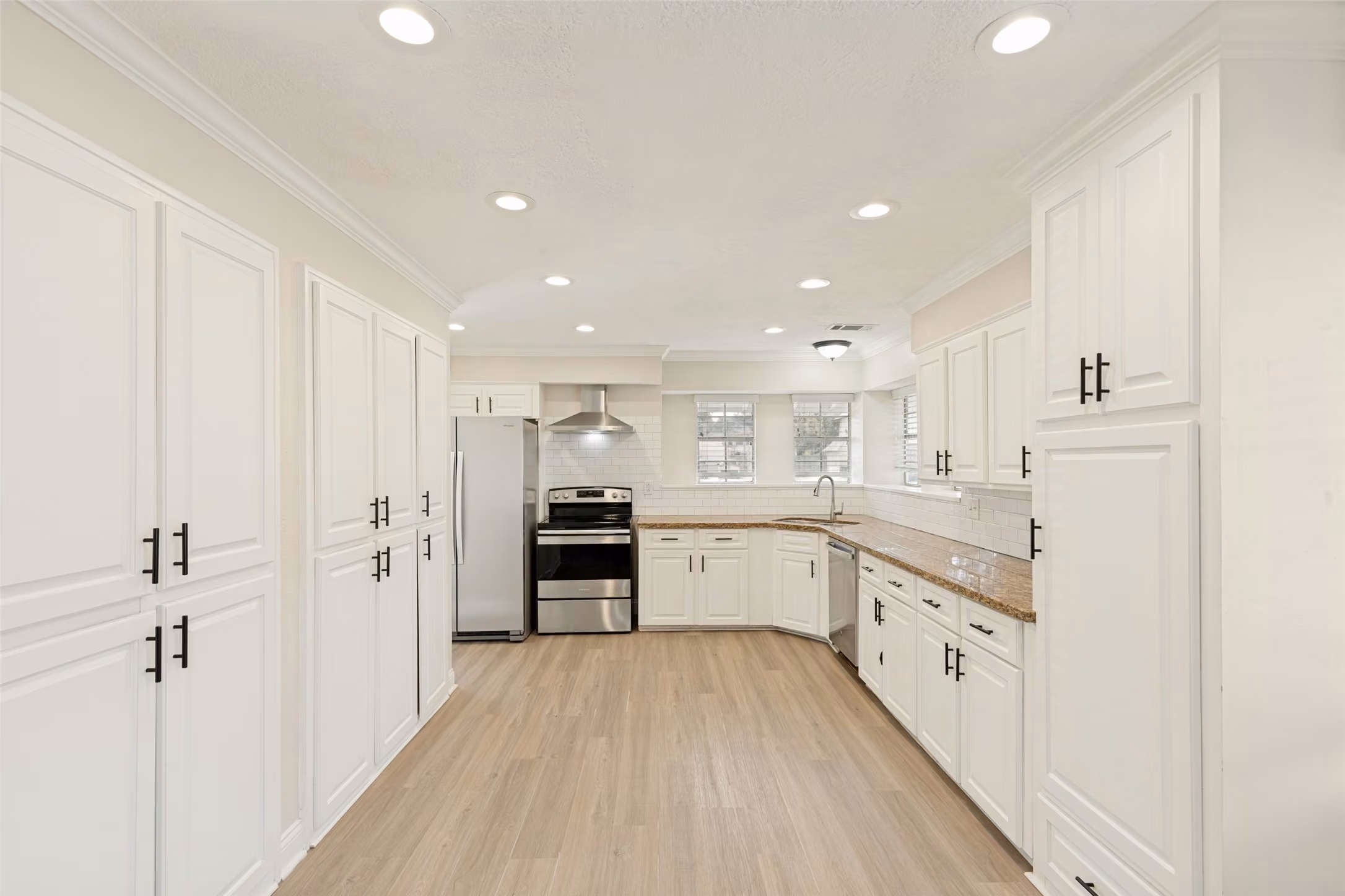 Photo 7 of 9110 Godstone Lane, Spring, TX