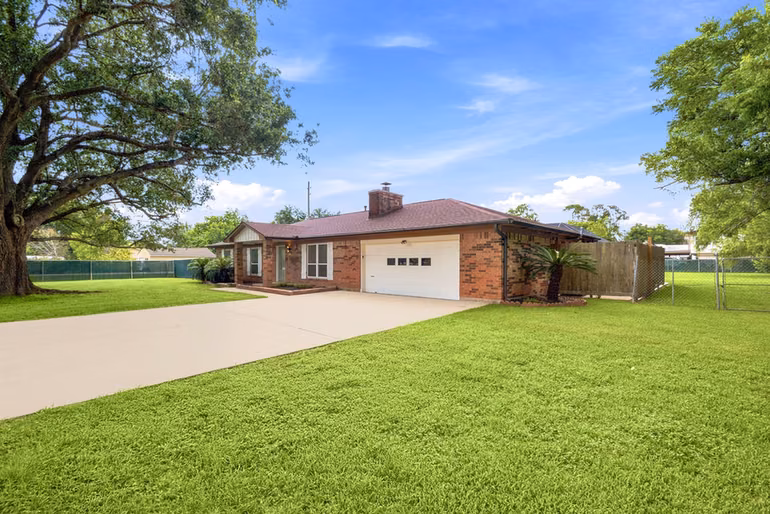 Photo 6 of 12211 3rd Street, Santa Fe, TX
