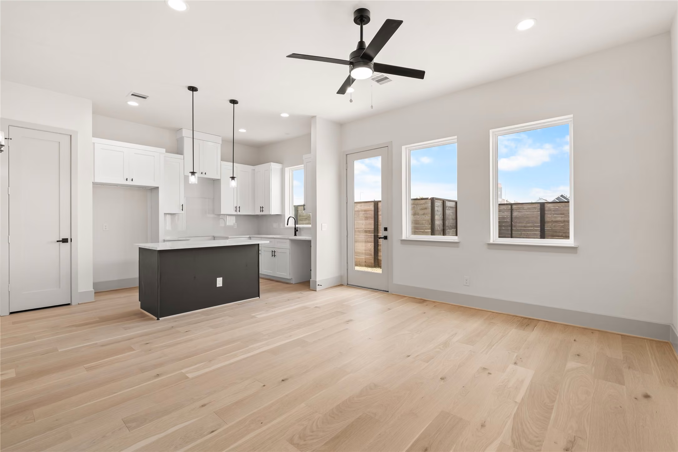 Photo 2 of 4006 Buffalo Moon Drive, Houston, TX