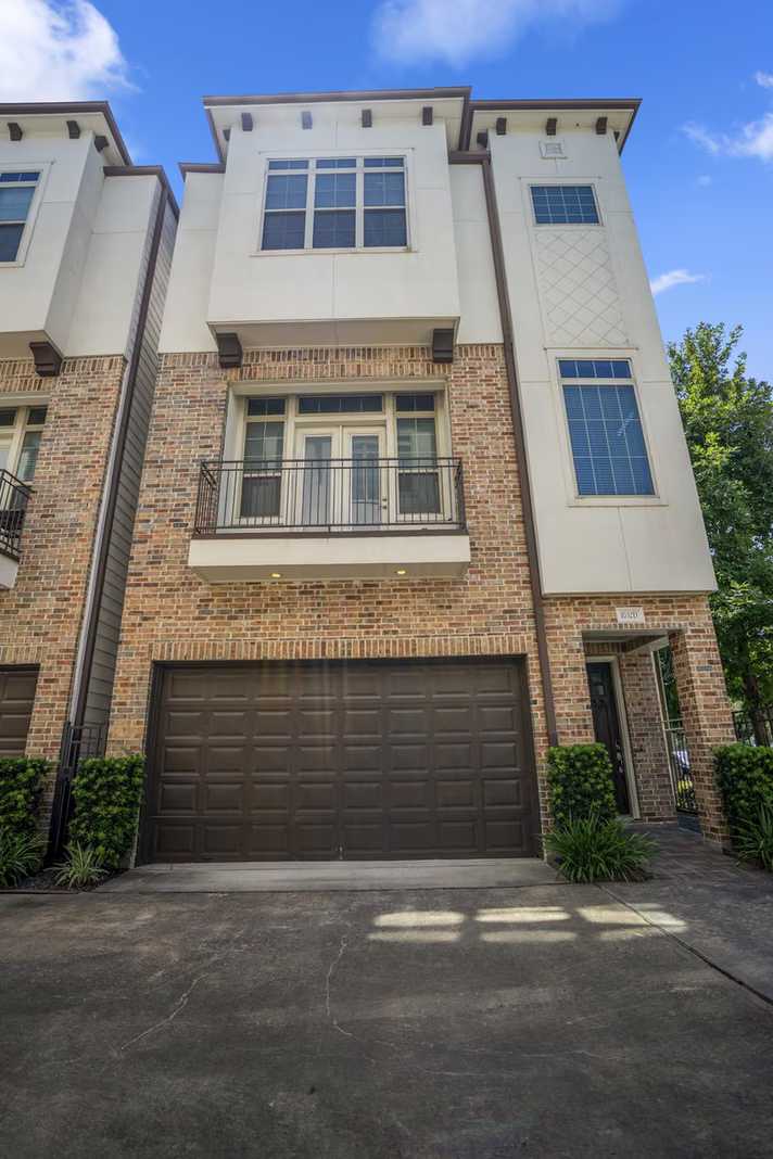 Photo 6 of 1032 W 26th Street D, Houston, TX