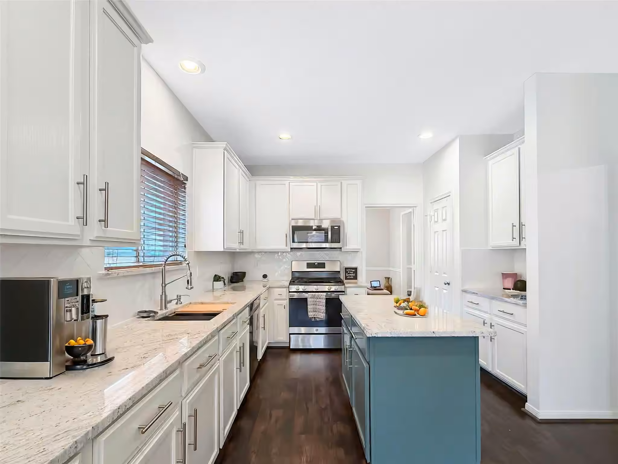 Photo 7 of 2410 Falcon Knoll Lane, Katy, TX