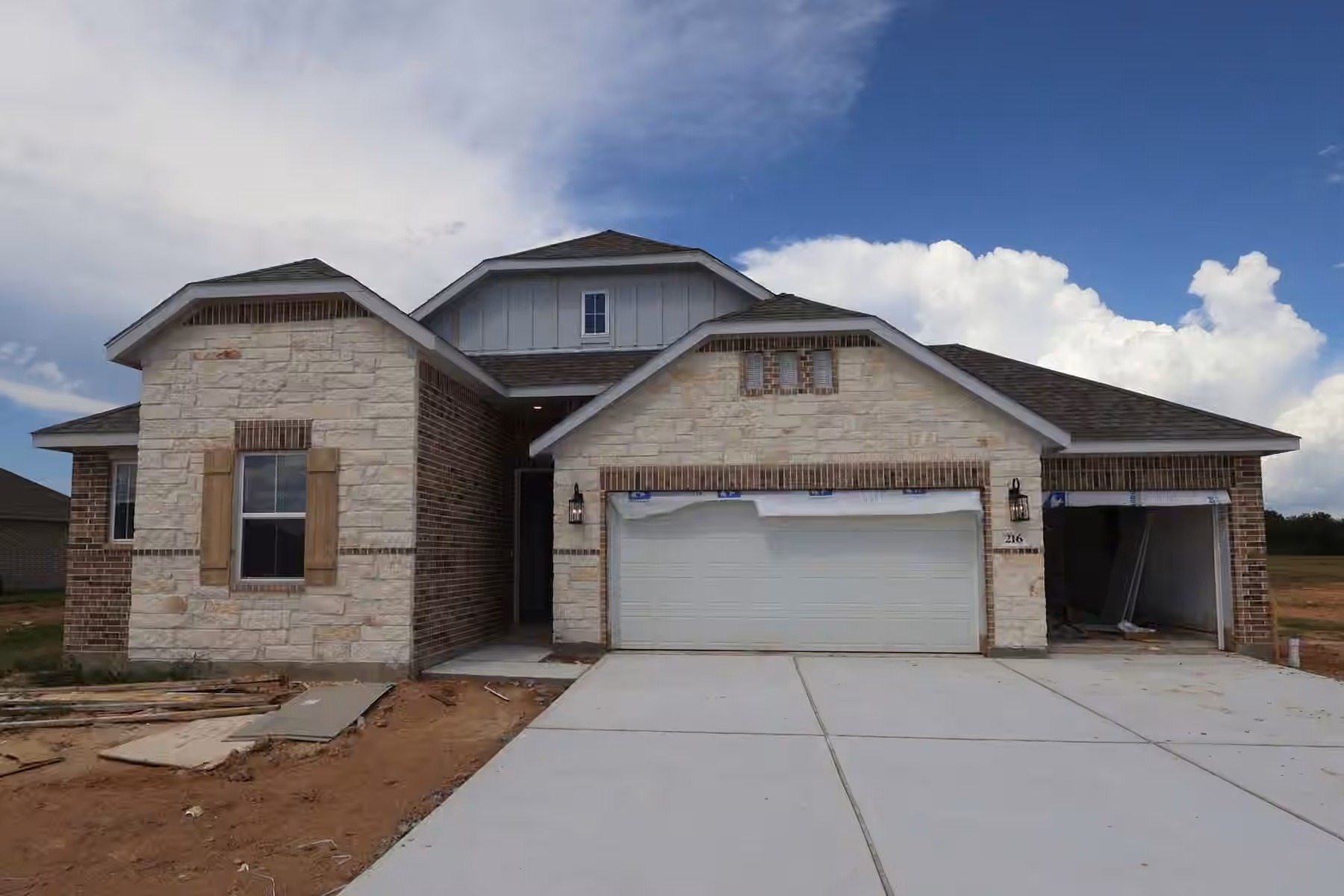 Photo 2 of 216 Dunovant Drive, Sealy, TX