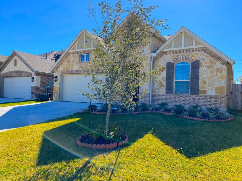 Photo of 2923 Millstream Court, Dickinson, TX 77539
