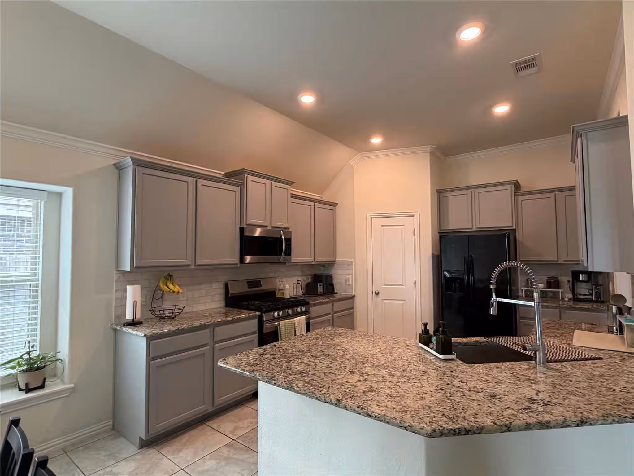 Photo 5 of 2923 Millstream Court, Dickinson, TX