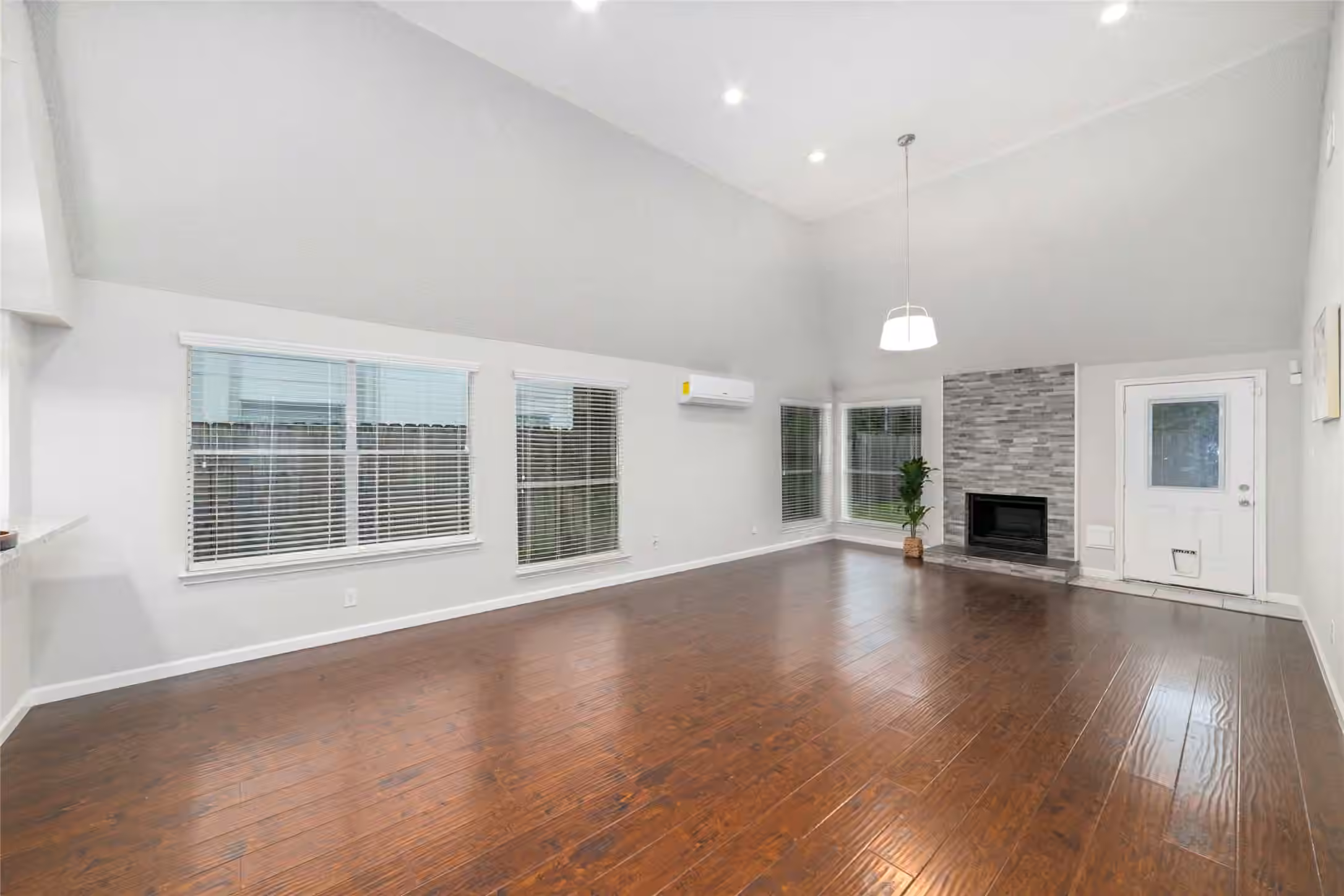 Photo 4 of 13551 Pasa Robles Lane, Houston, TX