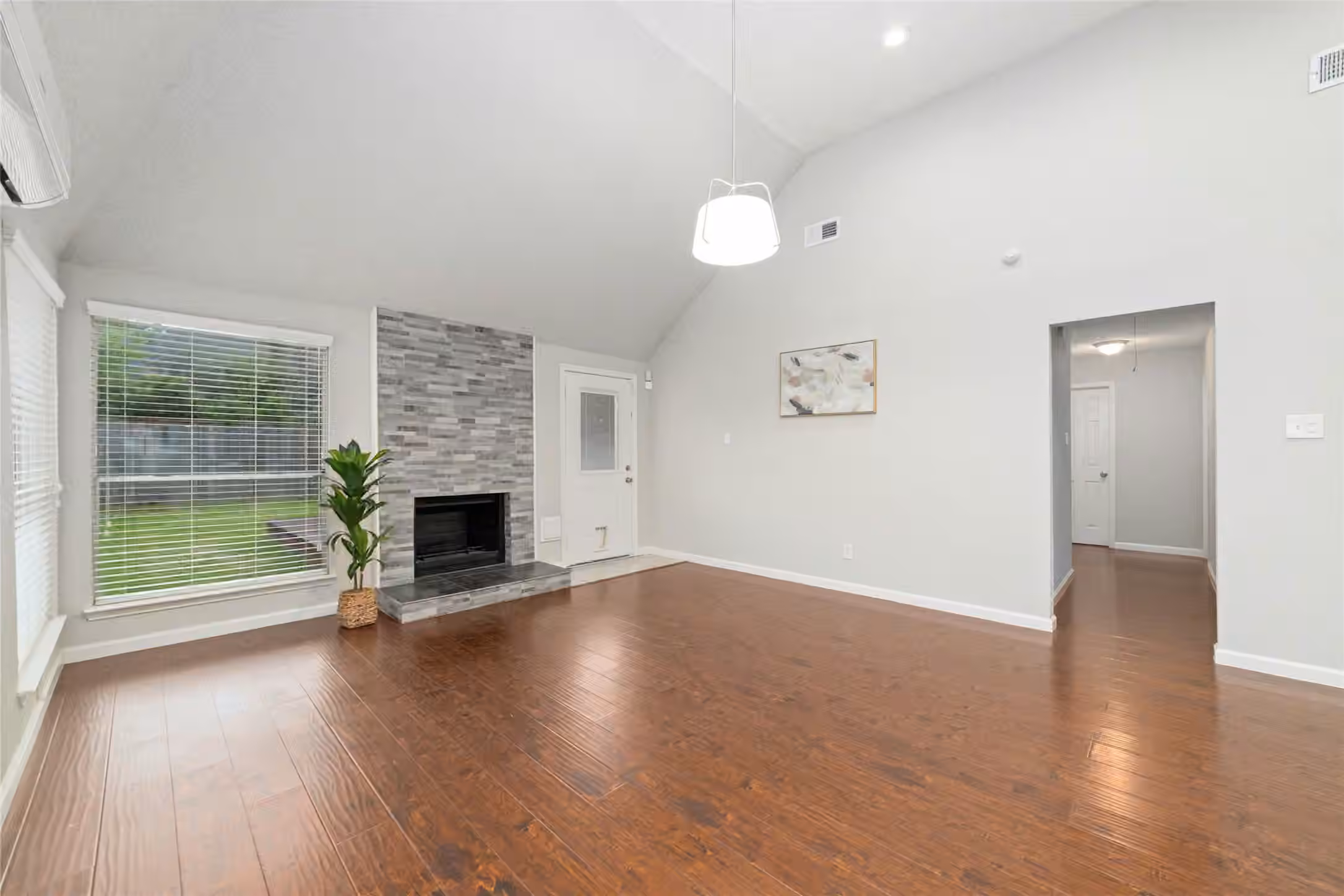 Photo 5 of 13551 Pasa Robles Lane, Houston, TX