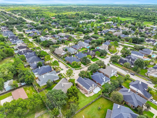 Photo 4 of 3602 Sunburst Drive, Manvel, TX