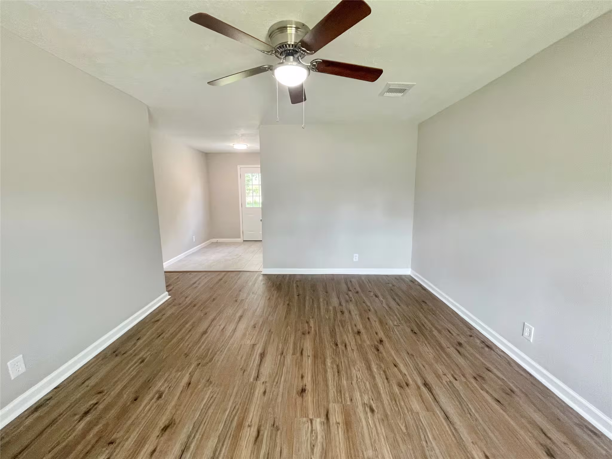 Photo 4 of 7634 Belbay Street, Houston, TX
