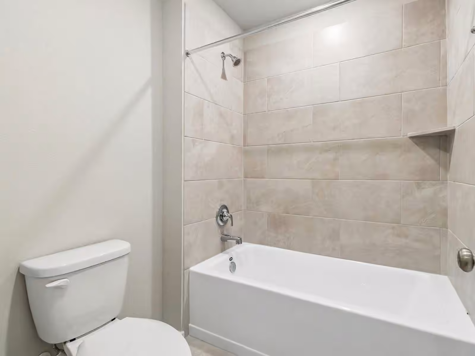 Photo 6 of 29022 Farmhouse Estates Drive, Waller, TX