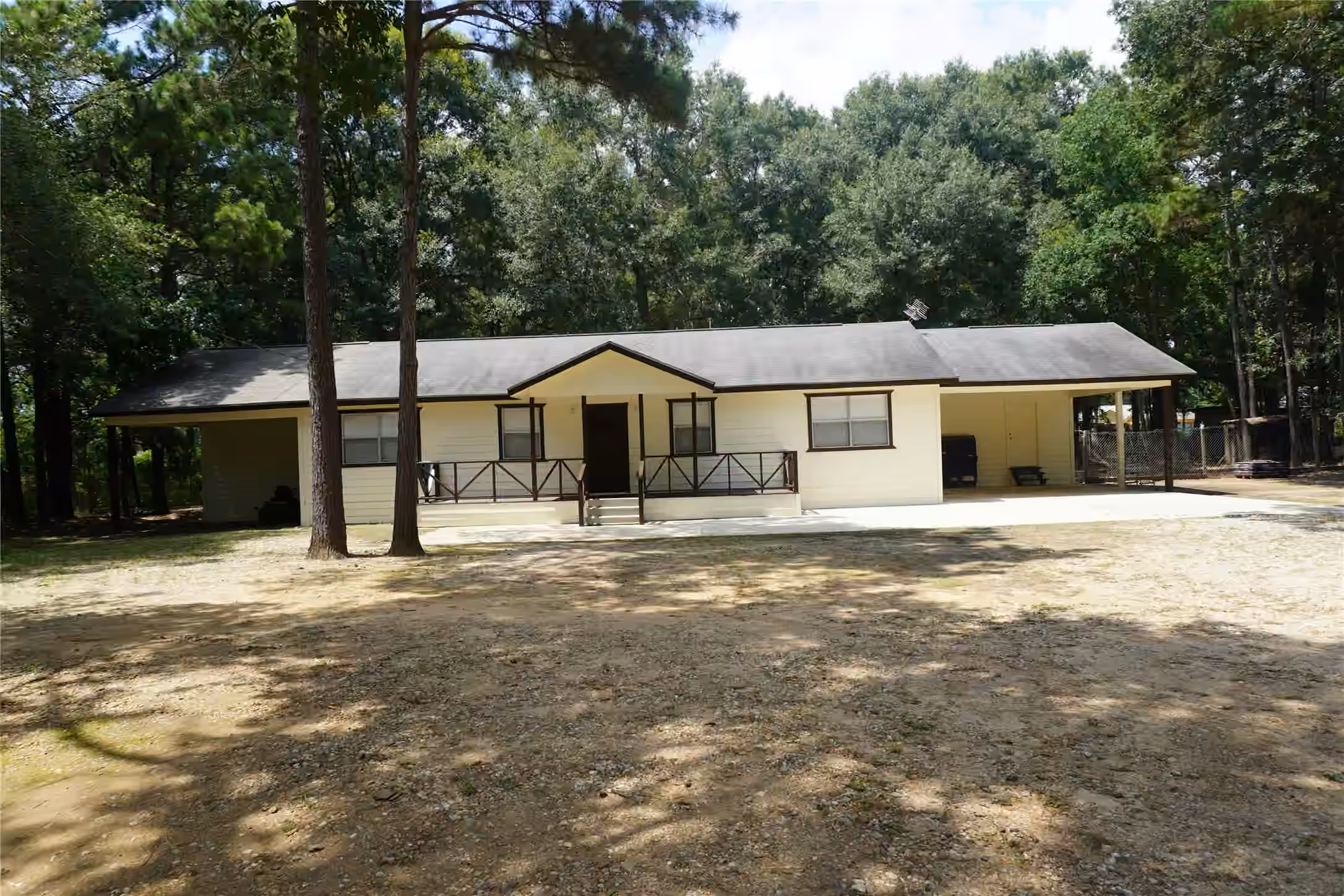 Photo of 171 Mustang Road, Cleveland, TX 77328