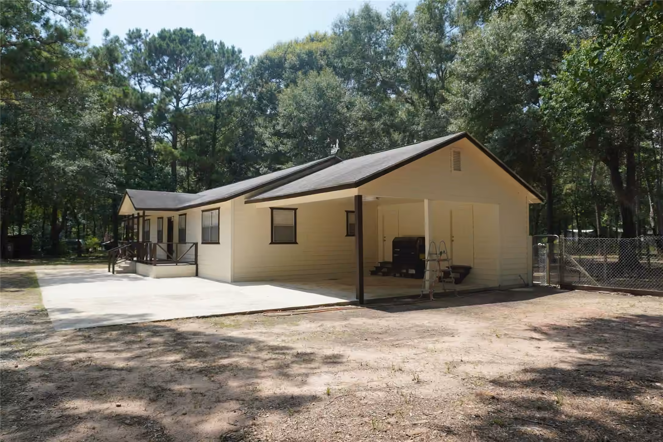 Photo 2 of 171 Mustang Road, Cleveland, TX