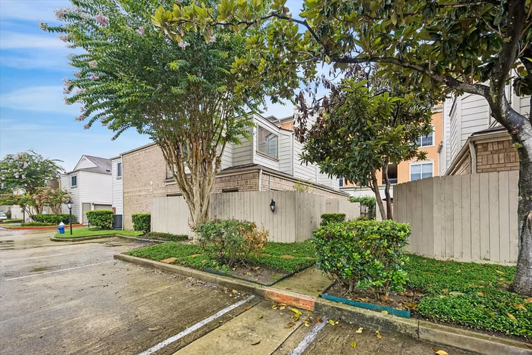 Photo of 1829 Augusta Drive 19, Houston, TX