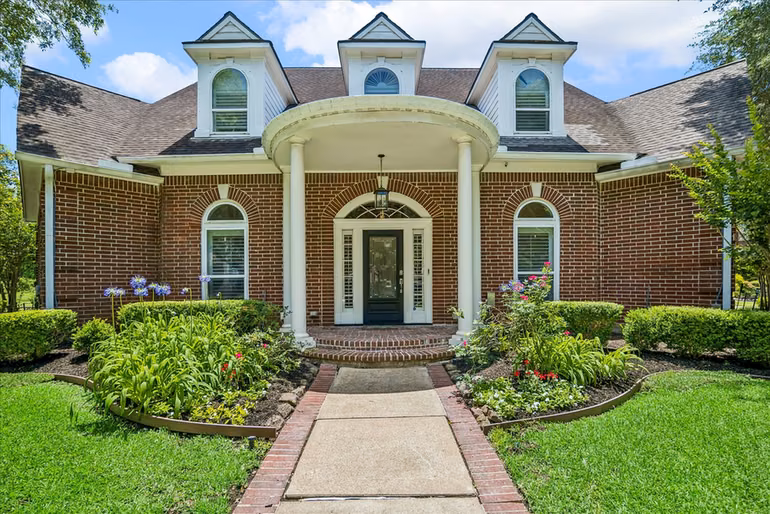Photo 2 of 4003 Woodbriar Court, Sugar Land, TX