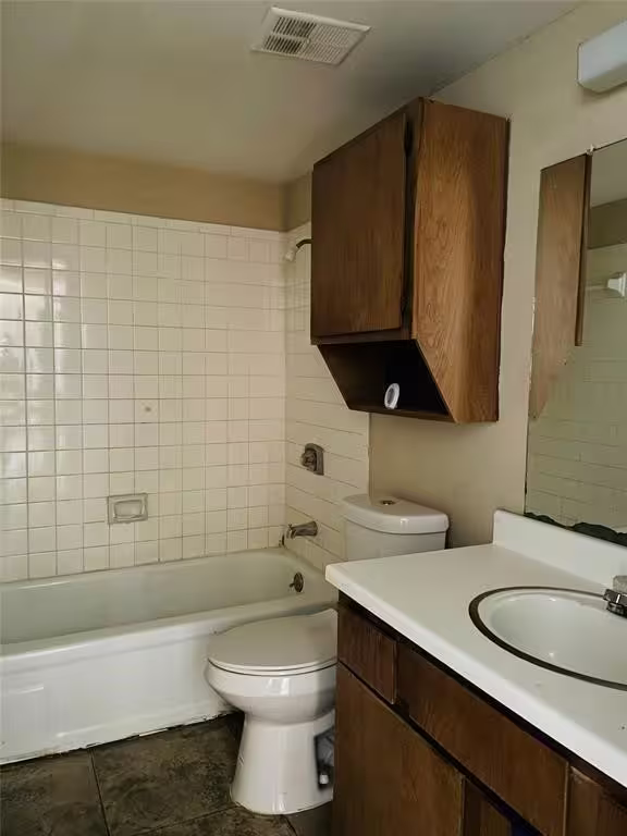 Photo 3 of 13480 S Thorntree Drive 910, Houston, TX
