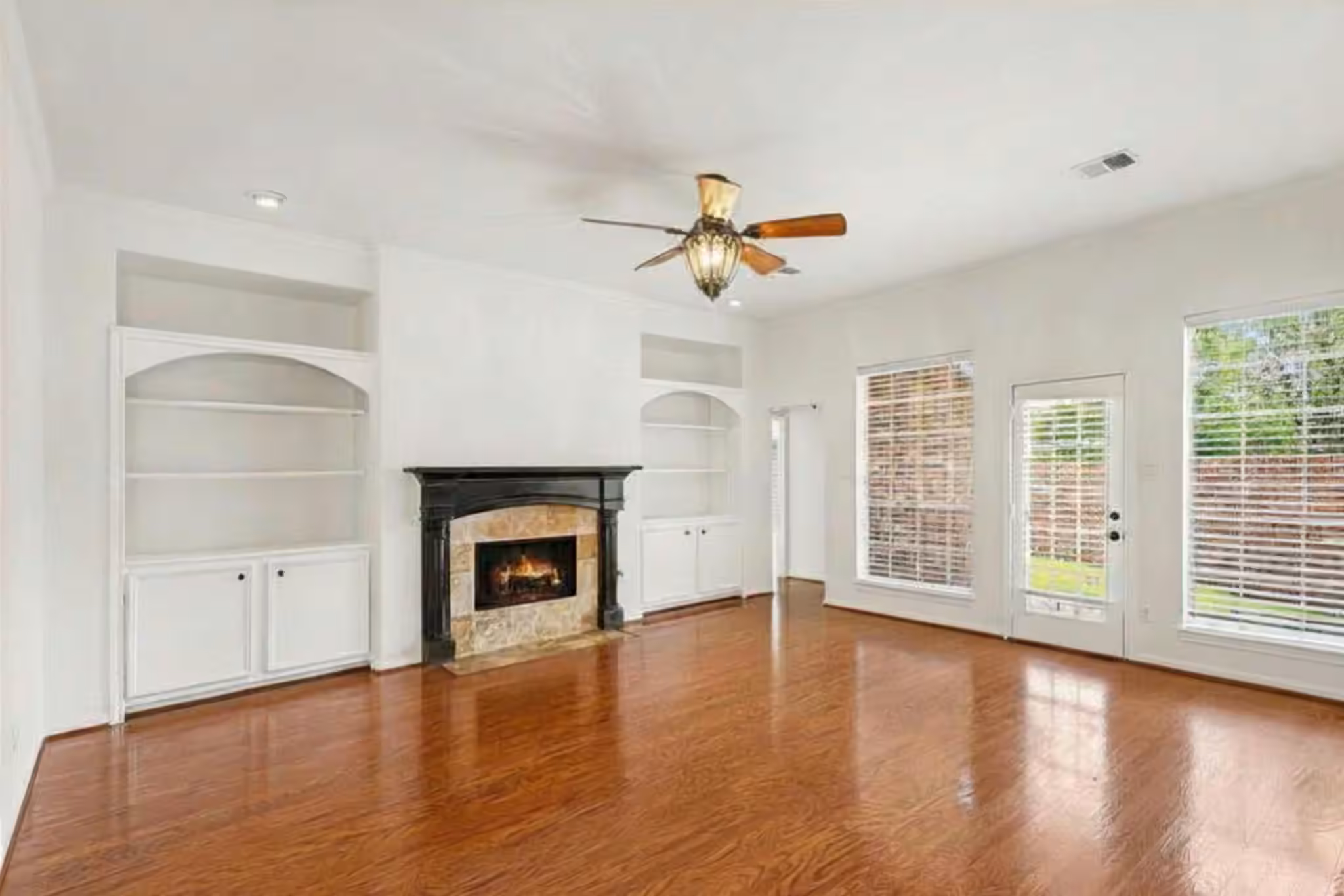 Photo 5 of 12439 Rutgers Park Court, Houston, TX