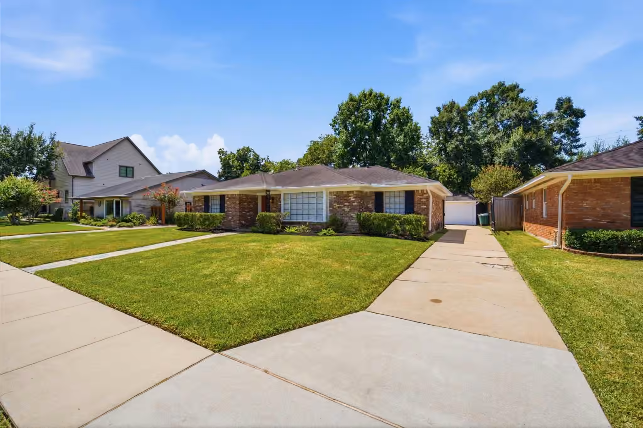 Photo 2 of 3731 Latma Drive, Houston, TX