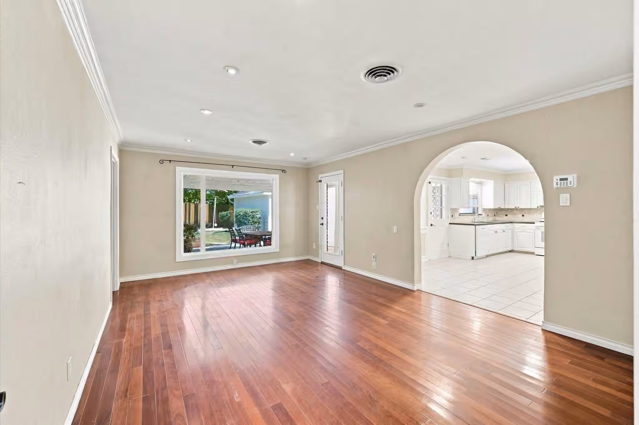 Photo 6 of 3731 Latma Drive, Houston, TX