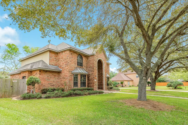 Photo 5 of 95 Rosewood Street, Lake Jackson, TX