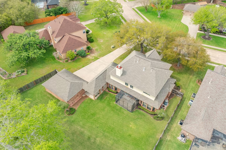 Photo 7 of 95 Rosewood Street, Lake Jackson, TX
