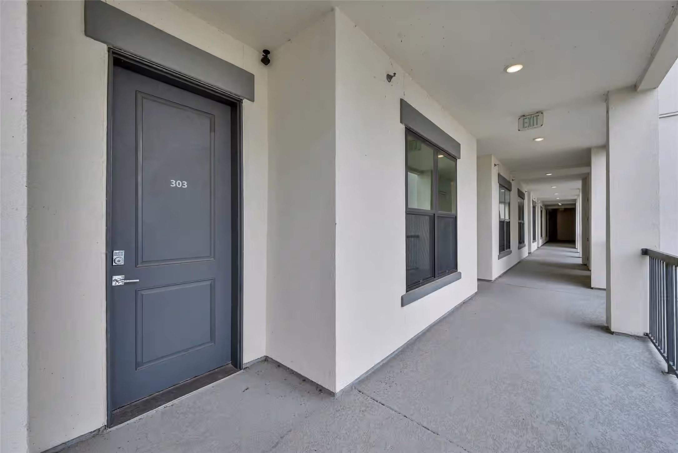 Photo 5 of 199 Waterpoint Court 303, Conroe, TX