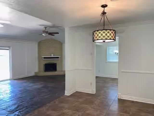 Photo 4 of 6650 Grove Field Lane, Houston, TX