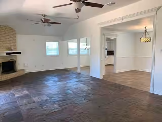 Photo 6 of 6650 Grove Field Lane, Houston, TX