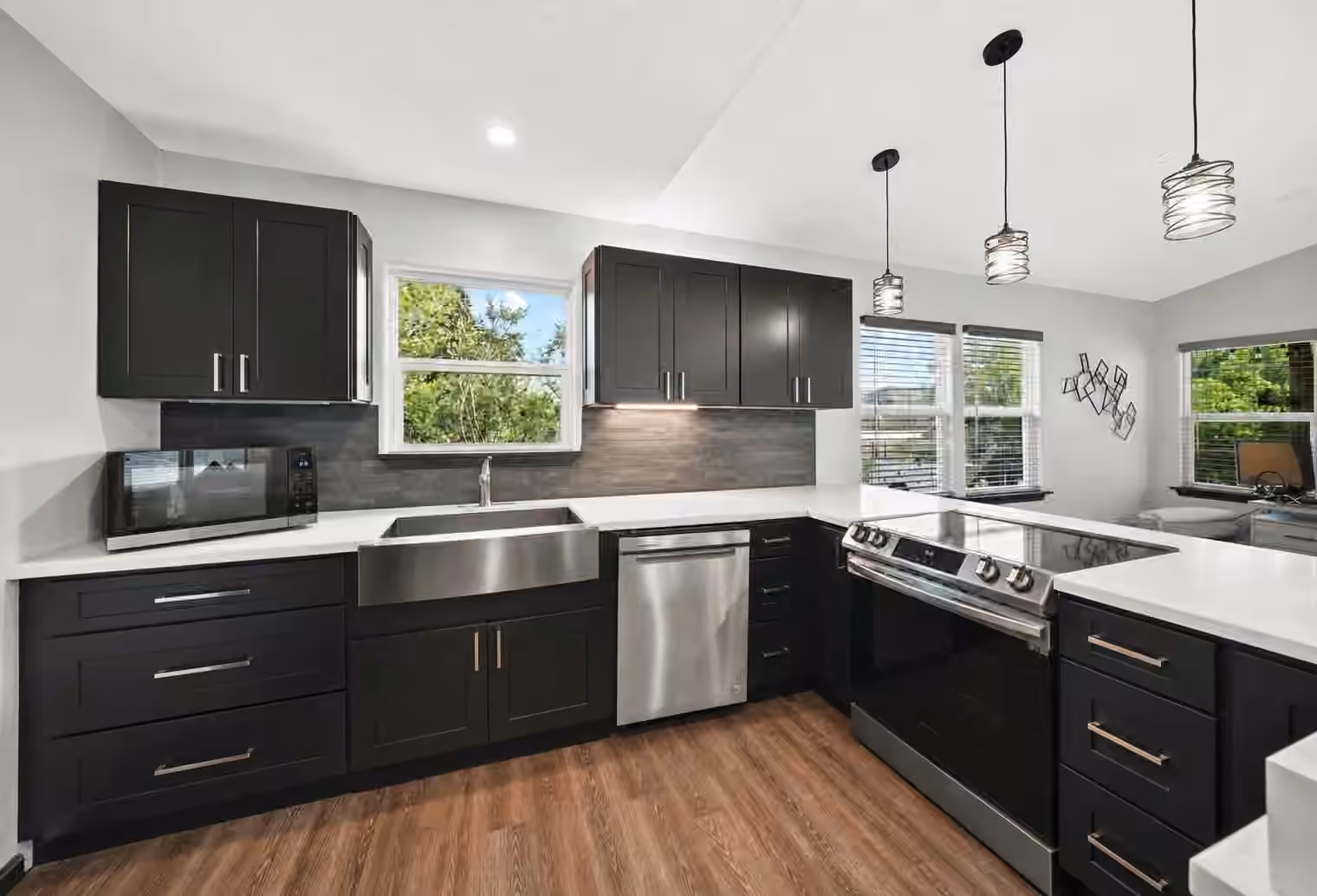Photo 6 of 3802 Bayshore Drive, Bacliff, TX