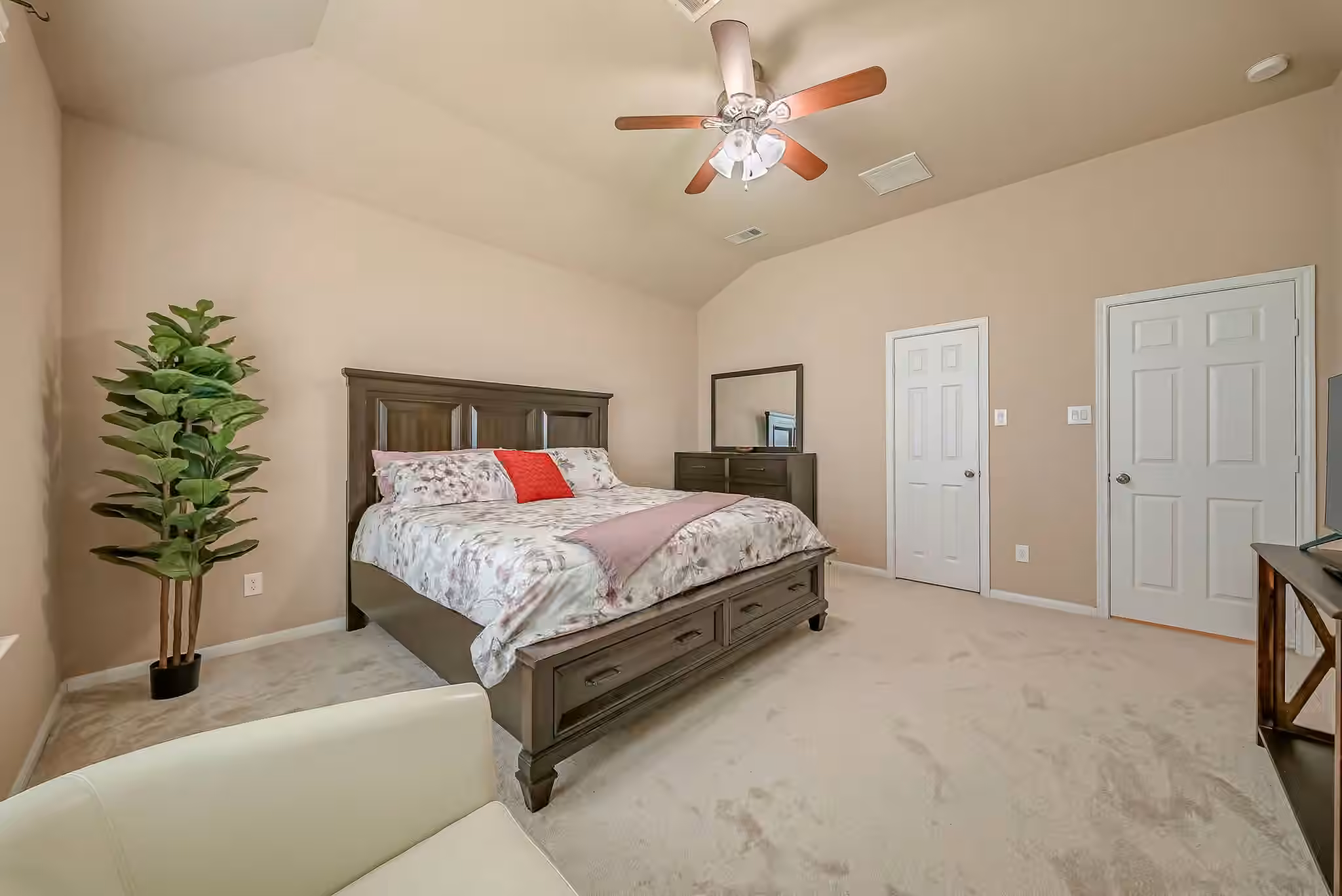 Photo 7 of 6835 Blue Glade Drive, Richmond, TX