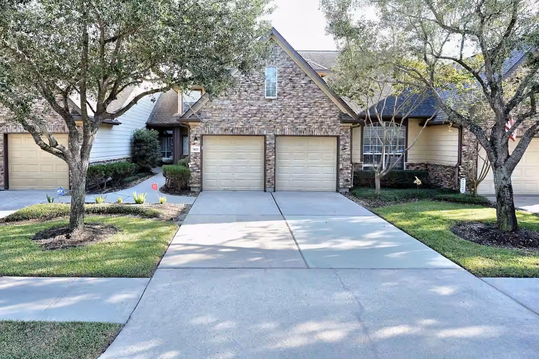 Photo 2 of 7823 Glenn Cliff Drive, Houston, TX