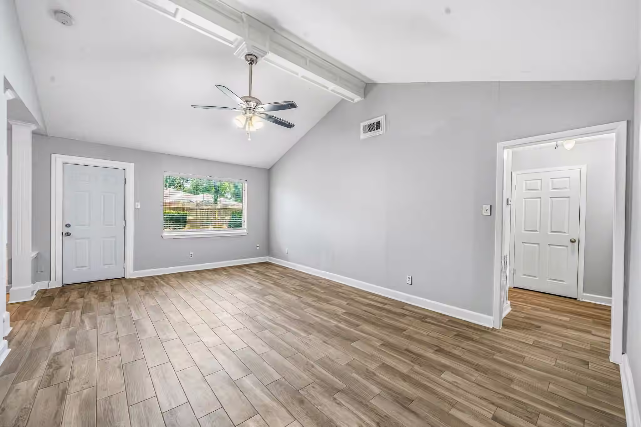 Photo 5 of 9666 Windswept Lane, Houston, TX