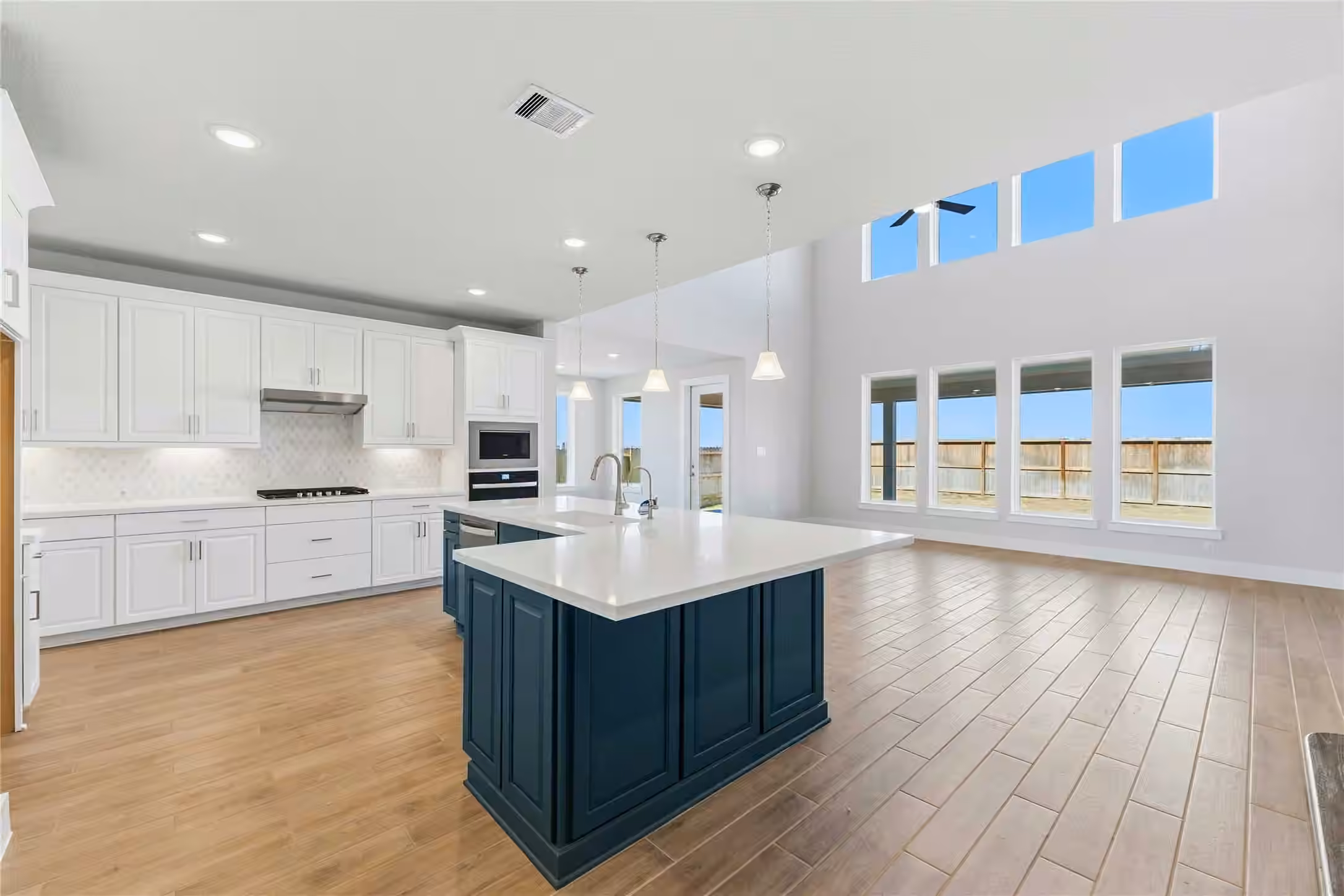 Photo 6 of 18719 Valencia Tangelo Street, Manvel, TX