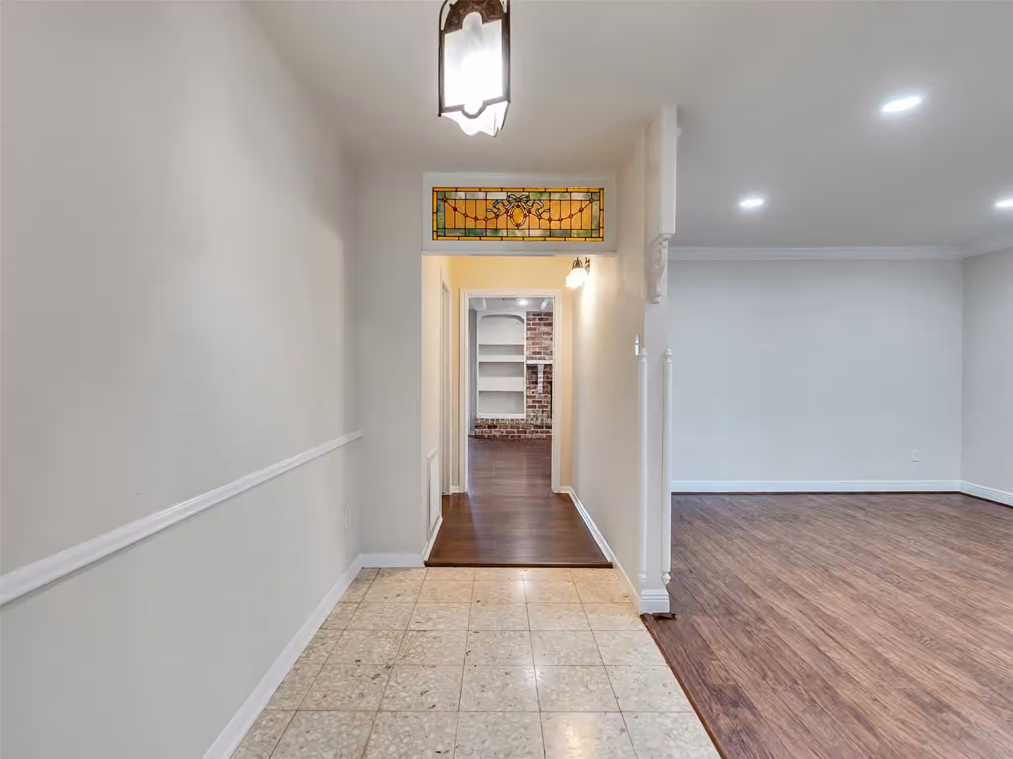 Photo 2 of 7814 Knob Hill Avenue, Pasadena, TX