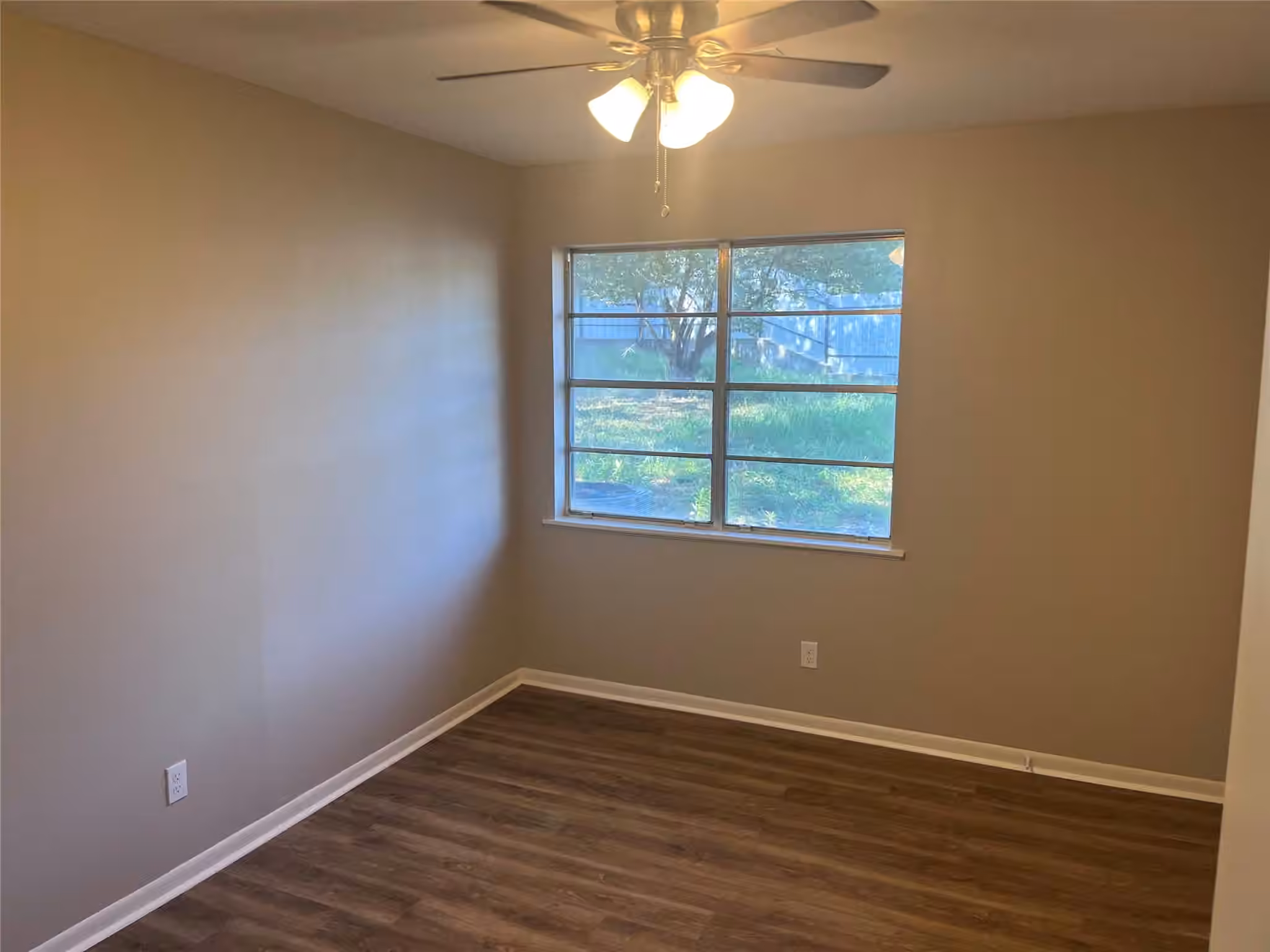 Photo 6 of 211 Scott Court, Brenham, TX