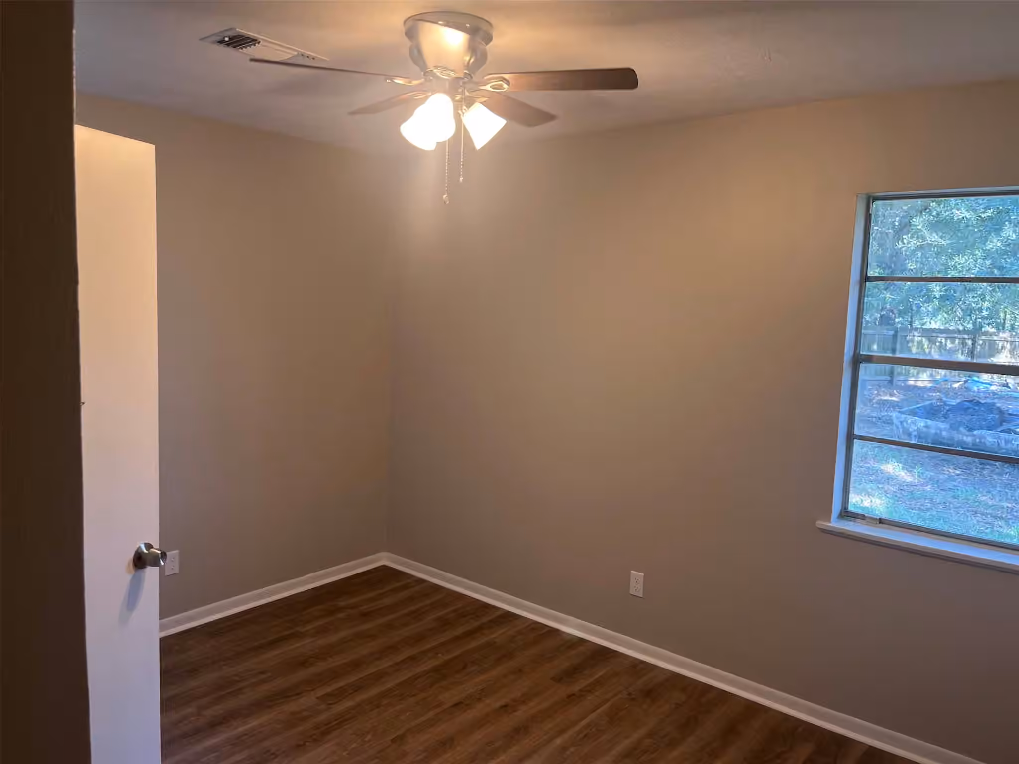 Photo 7 of 211 Scott Court, Brenham, TX