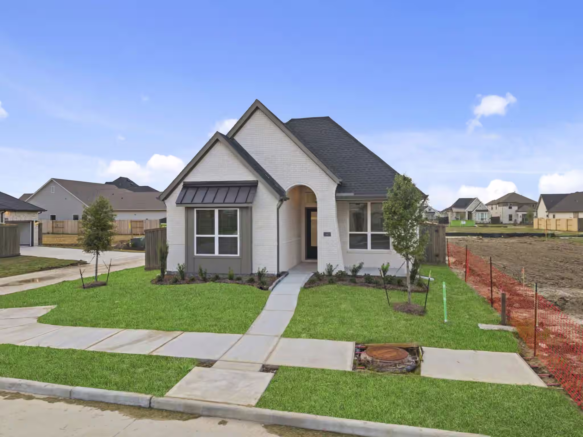Photo 4 of 11803 Benes Drive, Mont Belvieu, TX