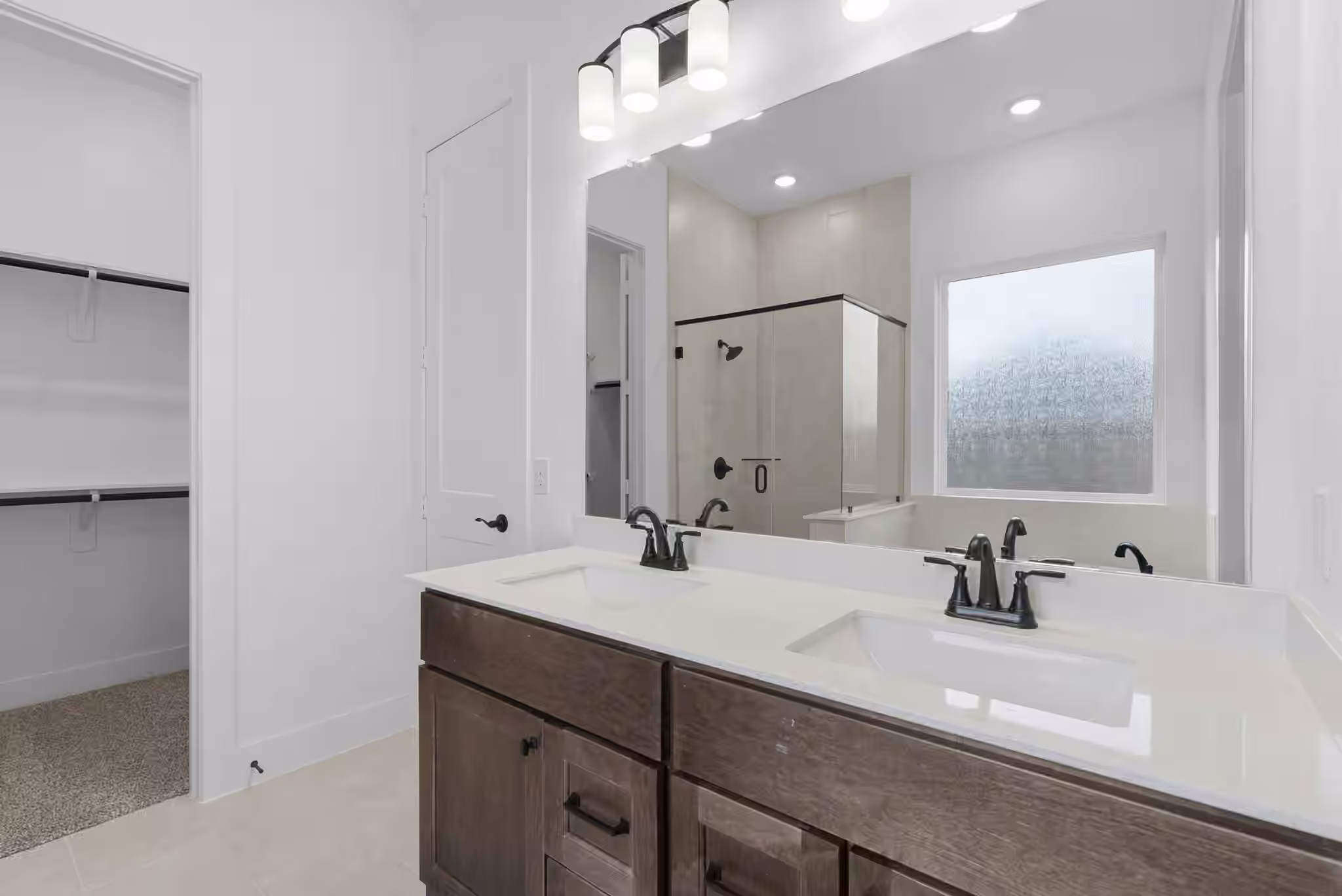 Photo 7 of 11803 Benes Drive, Mont Belvieu, TX