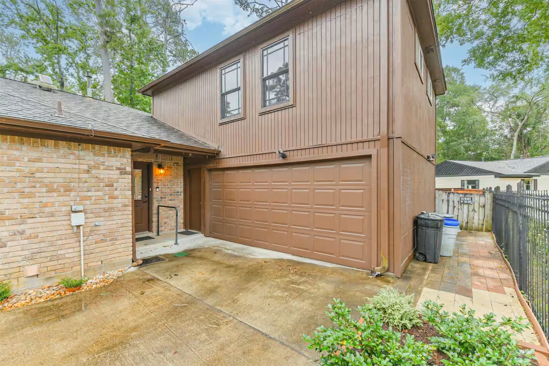 Photo 5 of 252 Springs Edge Drive, Montgomery, TX