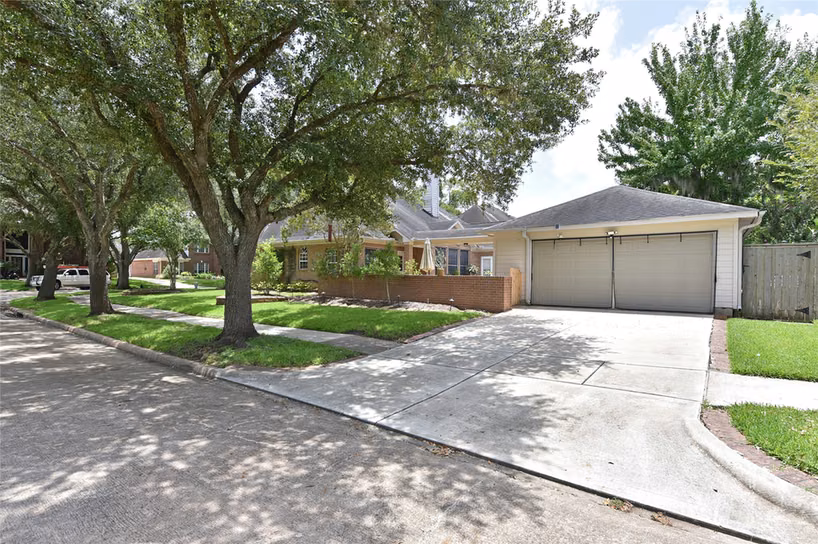 Photo 4 of 1531 Quiet Trail, Sugar Land, TX