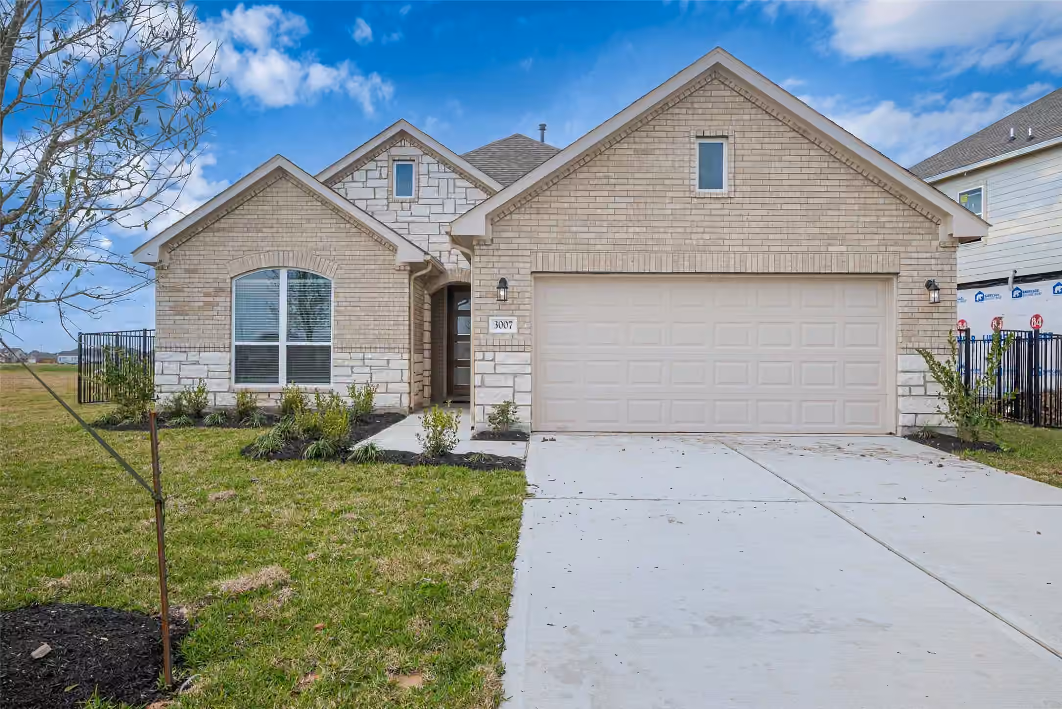 Photo 2 of 3007 Golden Isle Drive, Texas City, TX