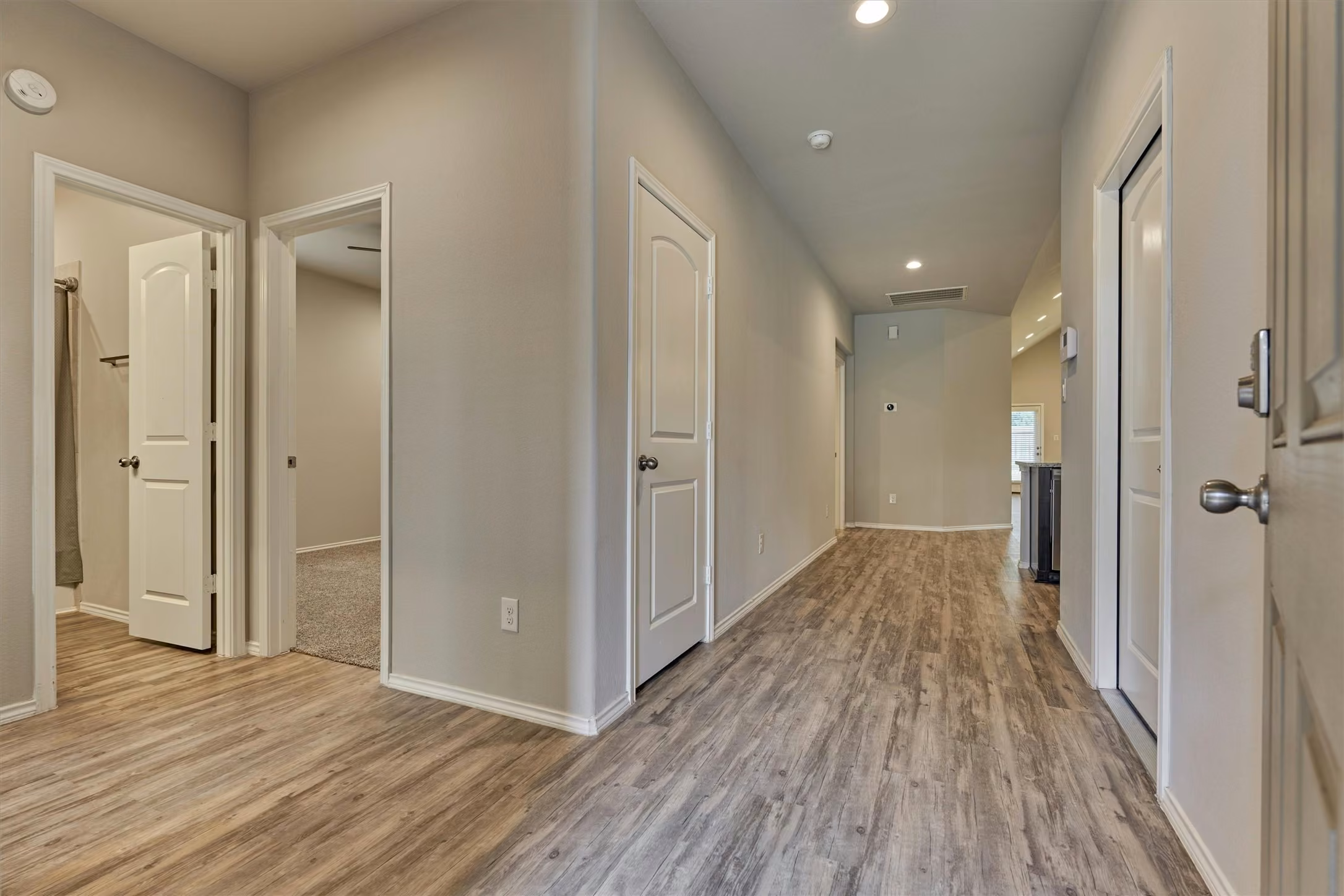 Photo 4 of 14114 Silver Falls Court, Conroe, TX