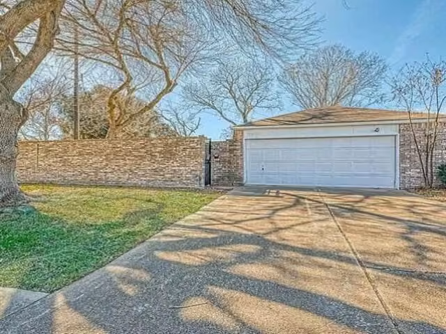 Photo of 3610 Vineyard Drive, Houston, TX 77082