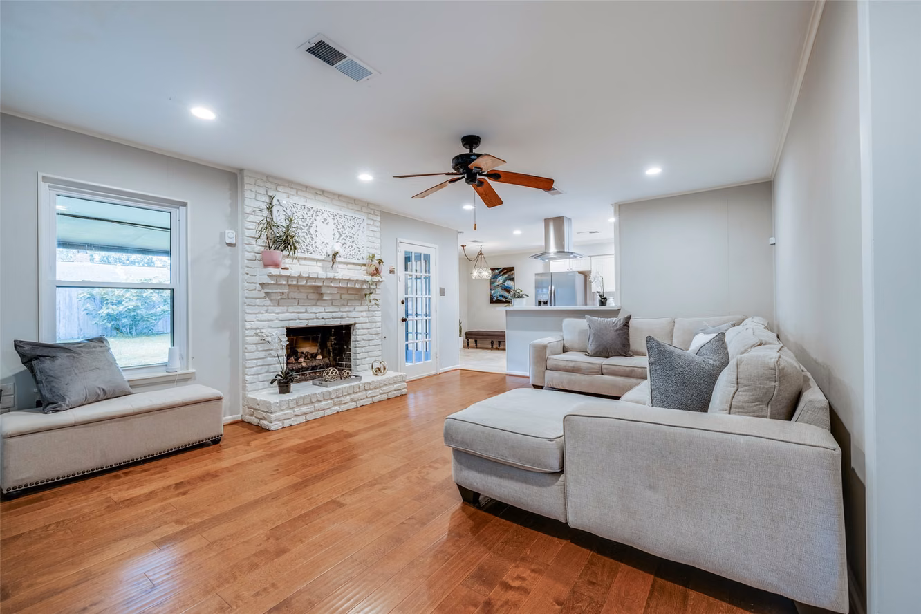 Photo 7 of 2615 Rosefield Drive, Houston, TX