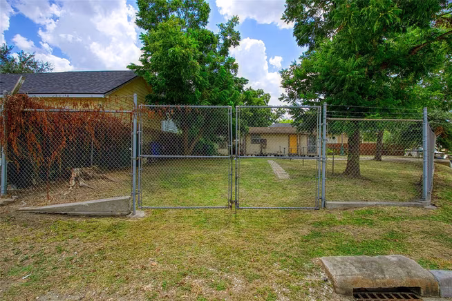 Photo 7 of 434 N Hutcheson Street, Houston, TX