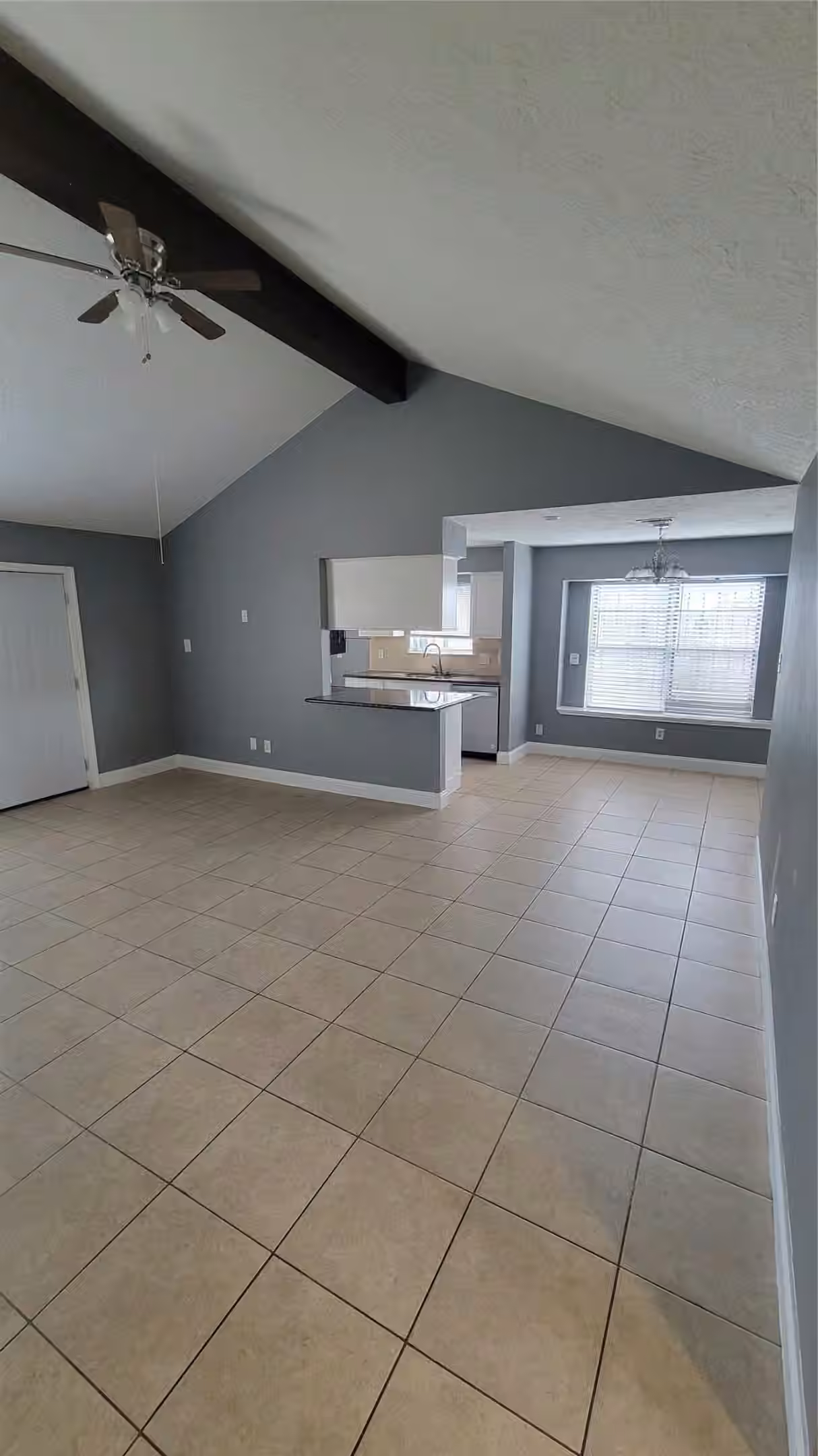 Photo 4 of 1919 Long Barrel Lane, Sugar Land, TX