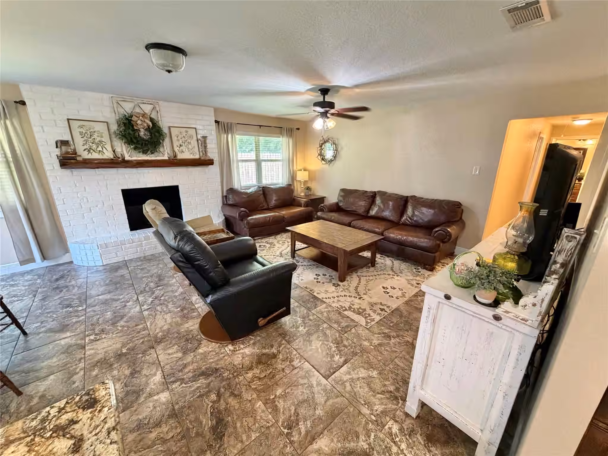 Photo 5 of 6214 1st Street, Danbury, TX
